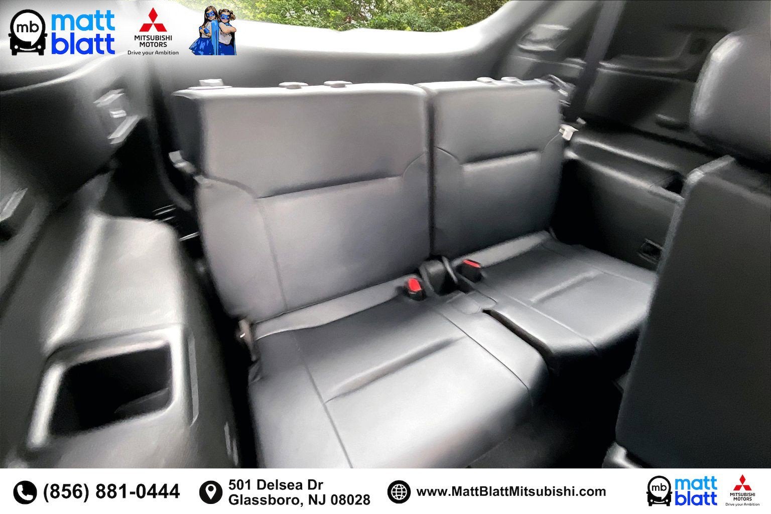 2023 Mitsubishi Outlander SE