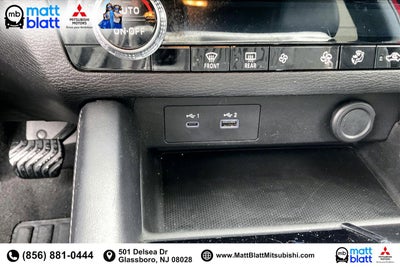 2023 Mitsubishi Outlander SE