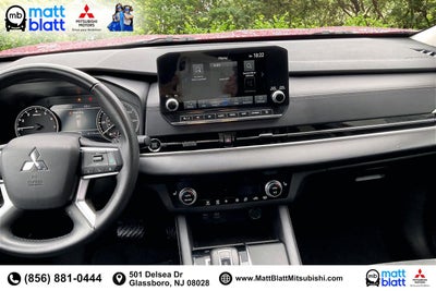 2023 Mitsubishi Outlander SE