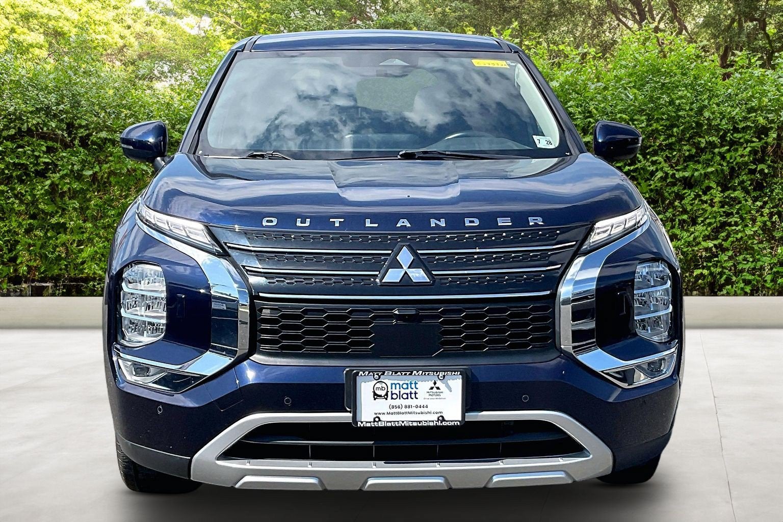 2023 Mitsubishi Outlander SE