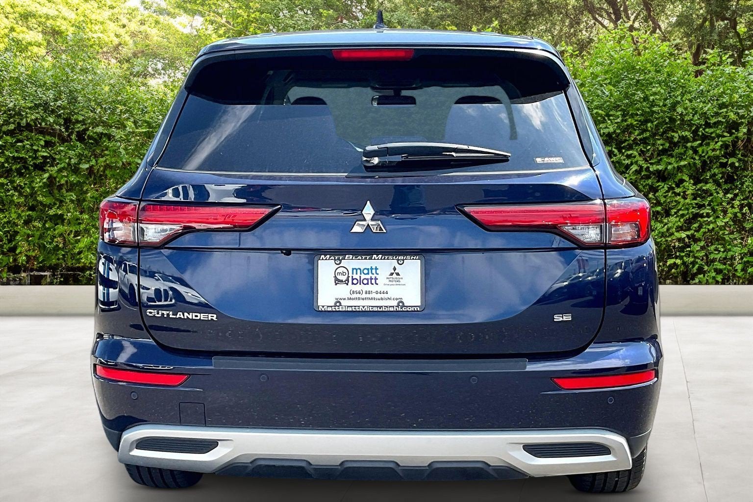 2023 Mitsubishi Outlander SE
