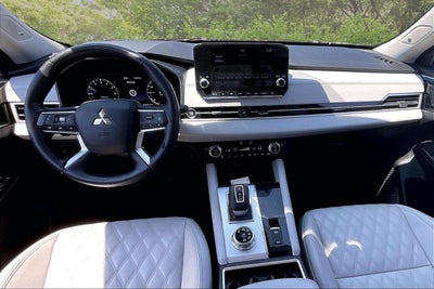 2024 Mitsubishi Outlander SEL