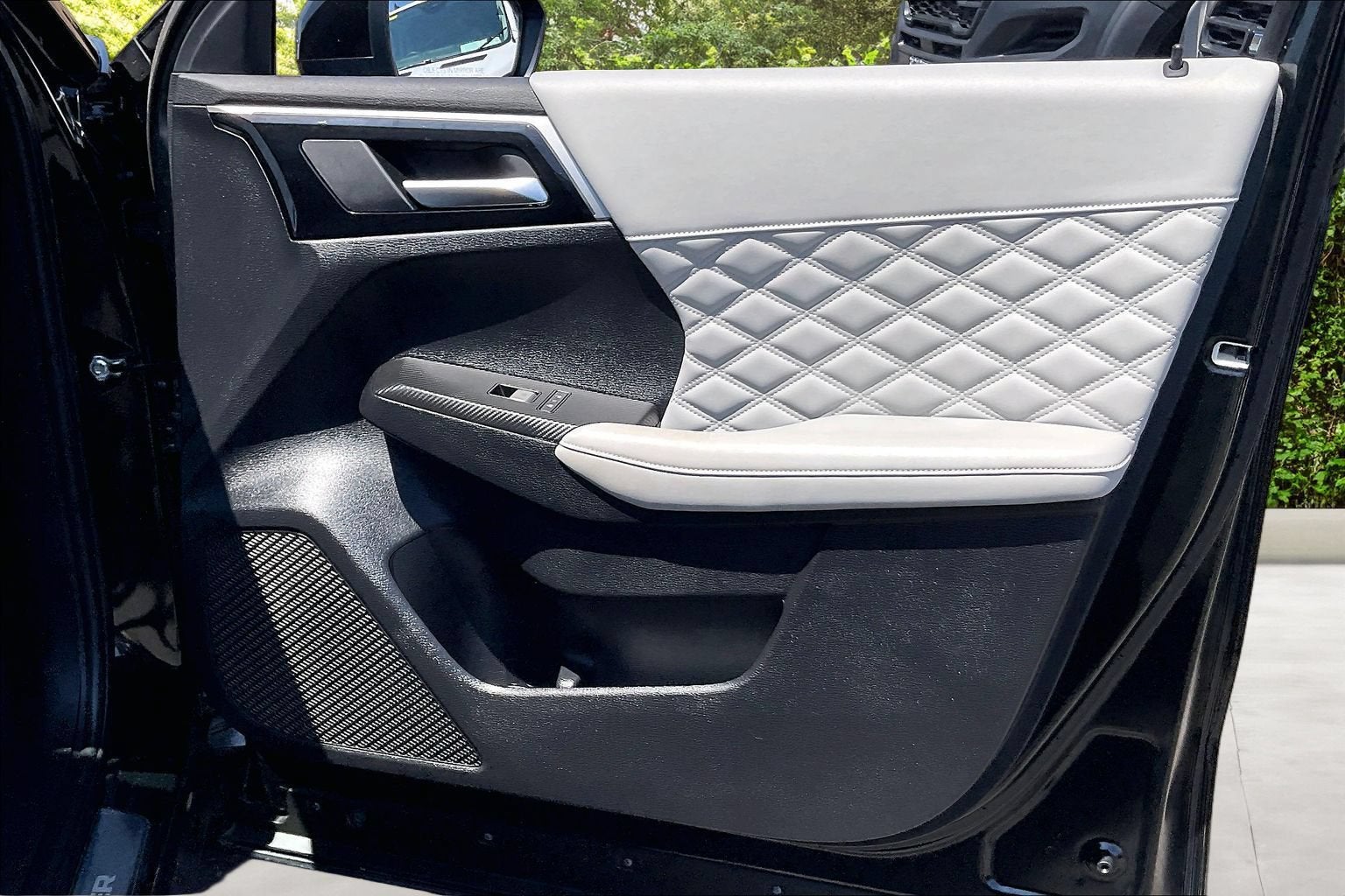 2024 Mitsubishi Outlander SEL