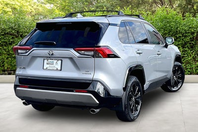 2022 Toyota RAV4 Hybrid SE