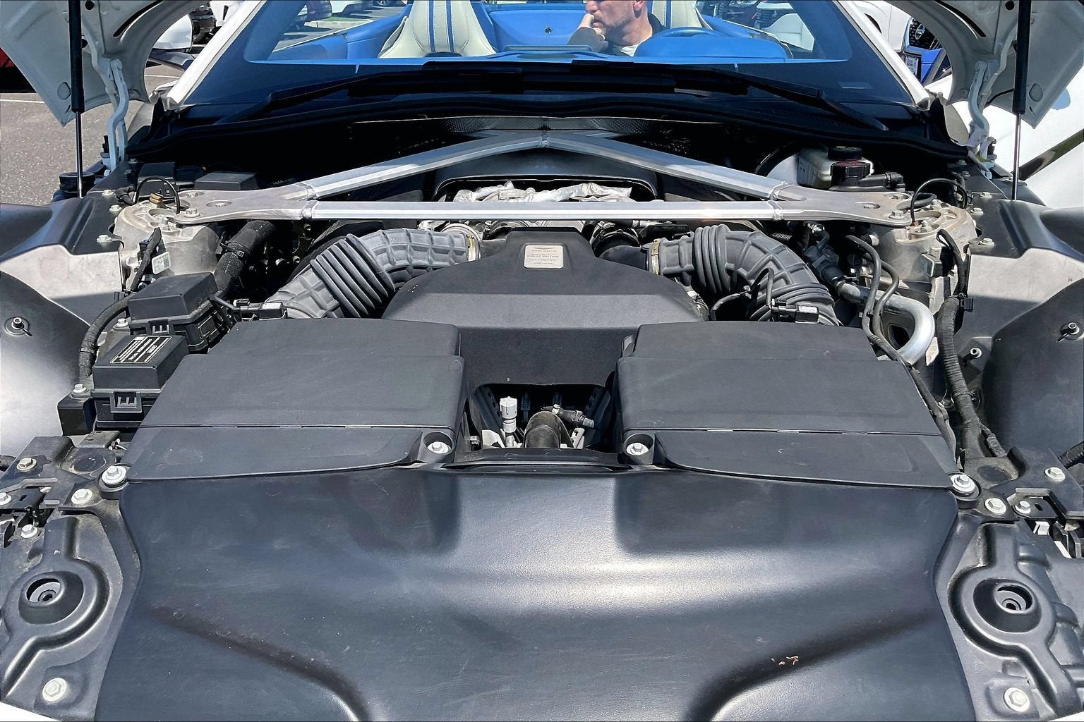 2022 Aston Martin Vantage Base
