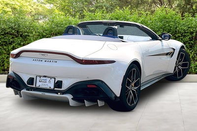 2022 Aston Martin Vantage Base