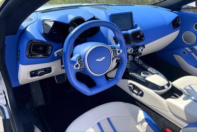 2022 Aston Martin Vantage Base