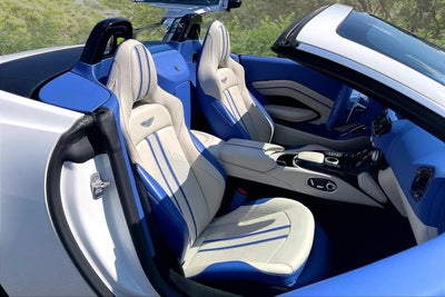 2022 Aston Martin Vantage Base