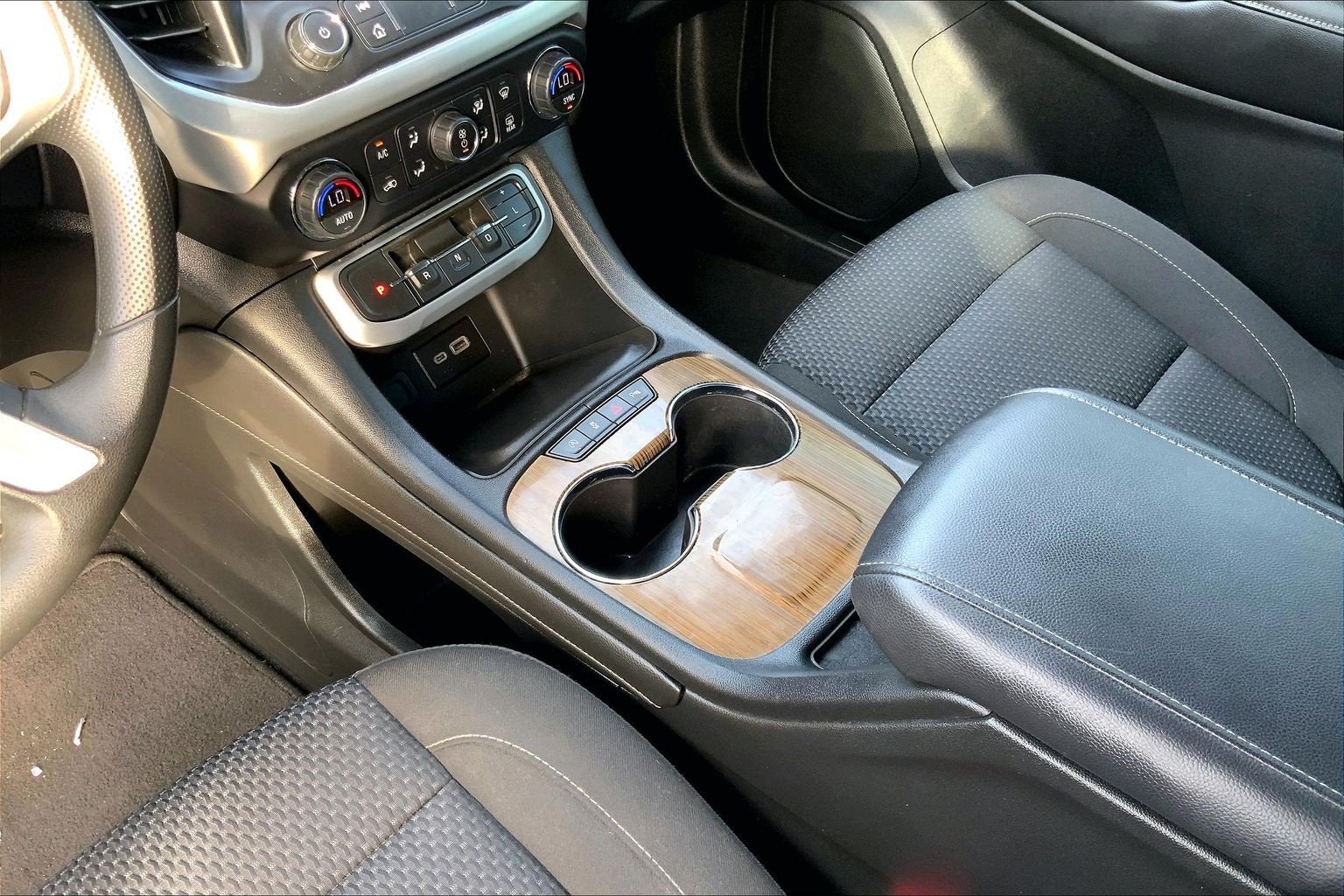 2021 GMC Acadia SLE