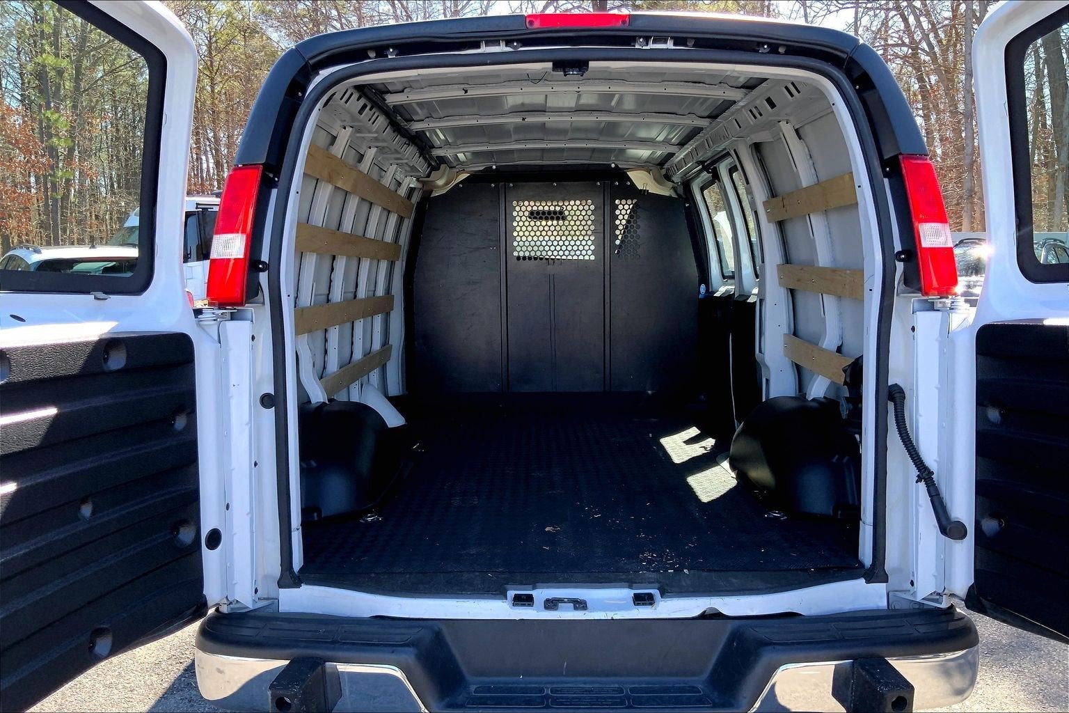 2024 GMC Savana Cargo Van 2500