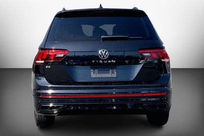 2022 Volkswagen Tiguan SE R-Line Black