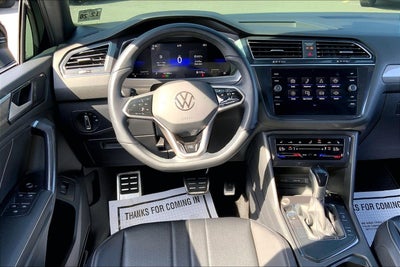 2022 Volkswagen Tiguan SE R-Line Black