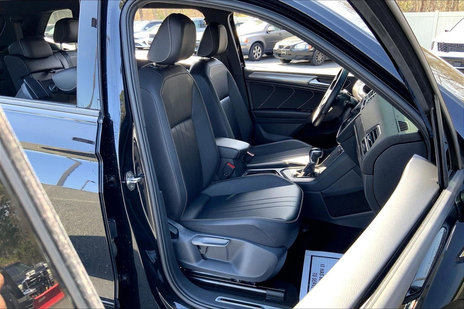 2022 Volkswagen Tiguan SE R-Line Black