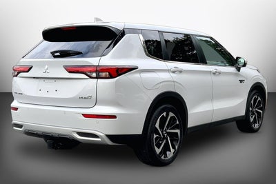 2025 Mitsubishi Outlander Plug-In Hybrid SE PHEV