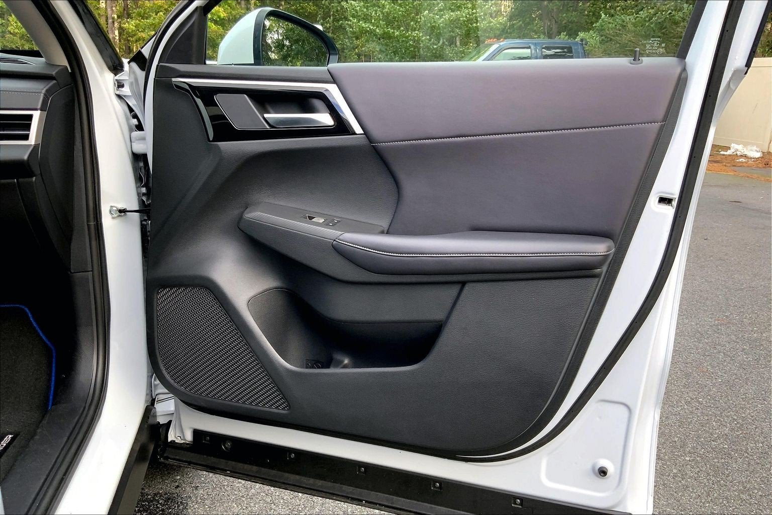 2025 Mitsubishi Outlander Plug-In Hybrid SE PHEV