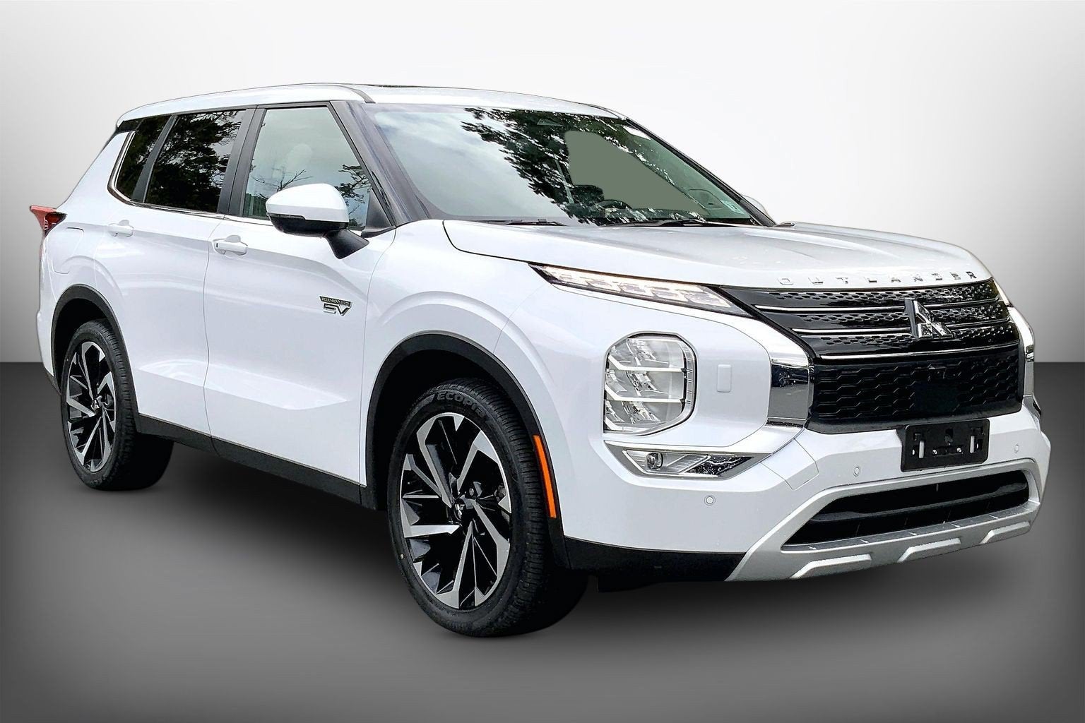 2025 Mitsubishi Outlander Plug-In Hybrid SE PHEV