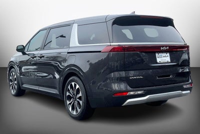 2023 Kia Carnival EX