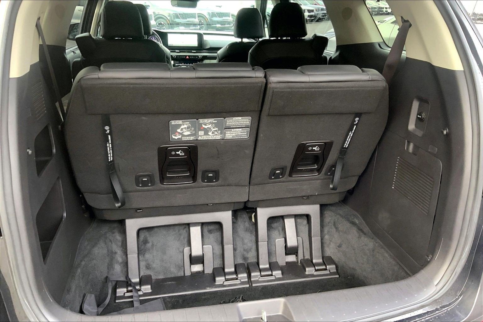 2023 Kia Carnival EX