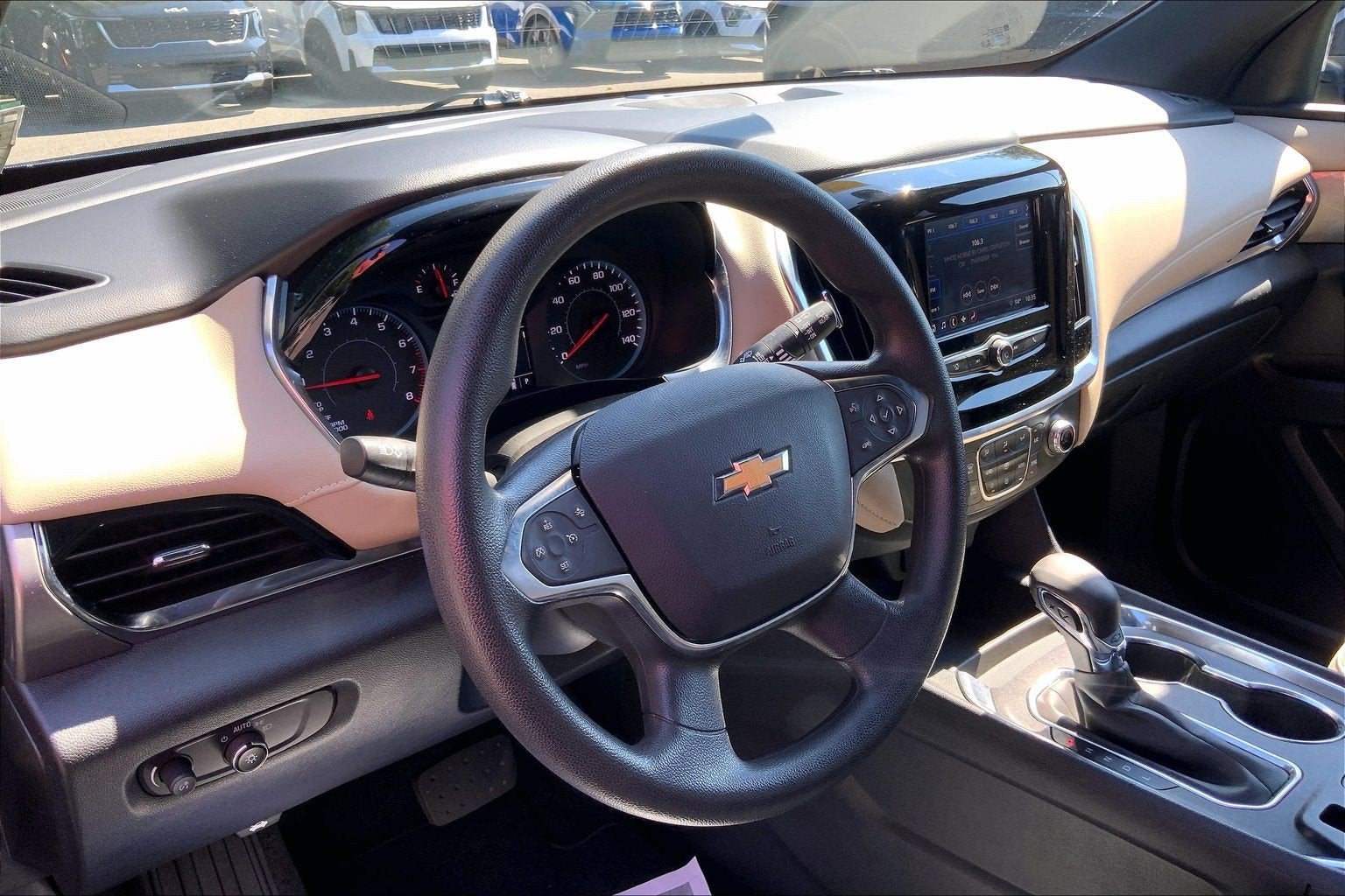 2022 Chevrolet Traverse LS