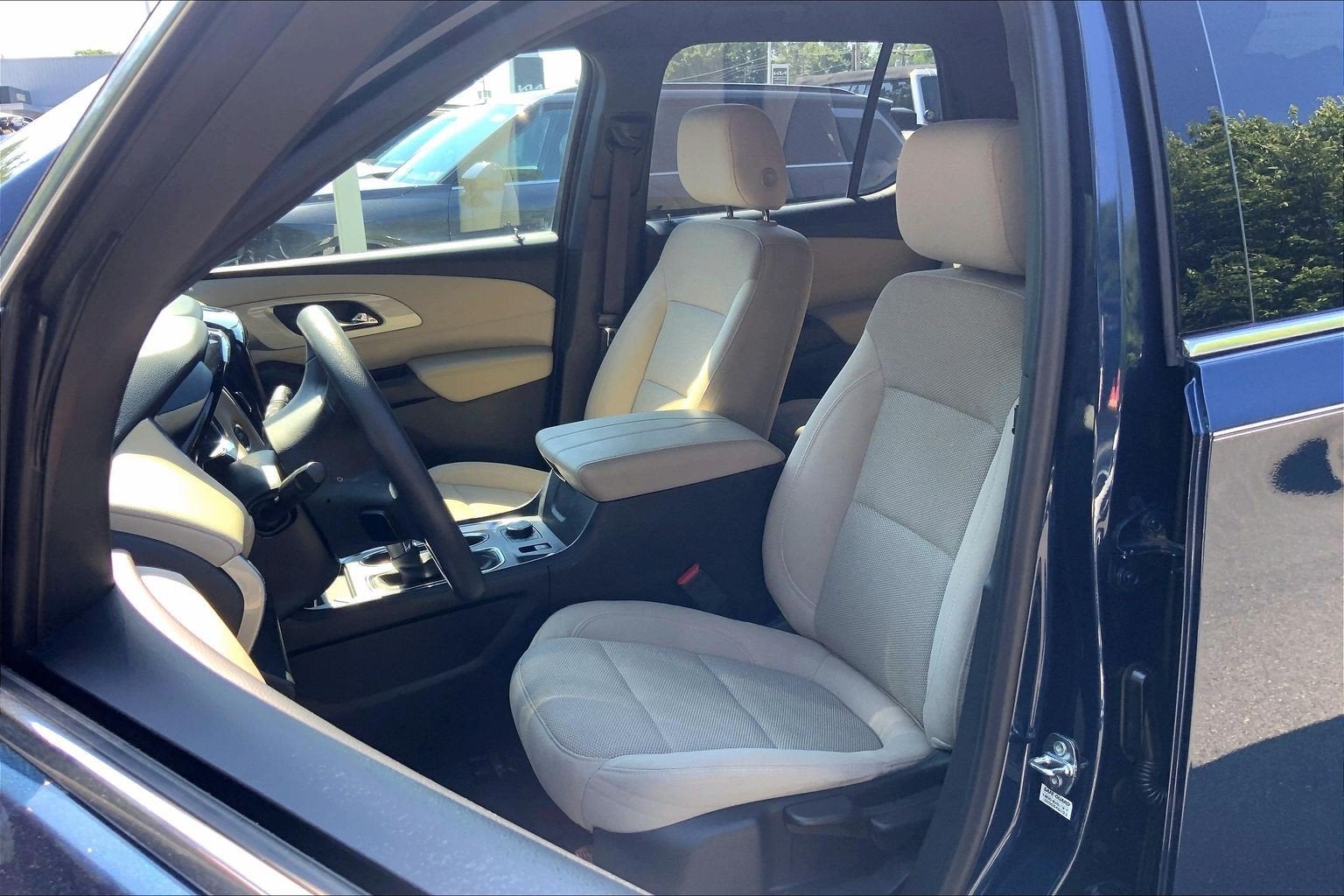 2022 Chevrolet Traverse LS