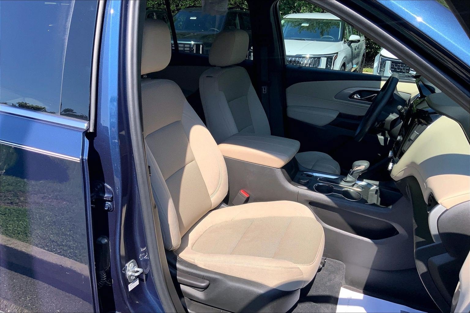 2022 Chevrolet Traverse LS