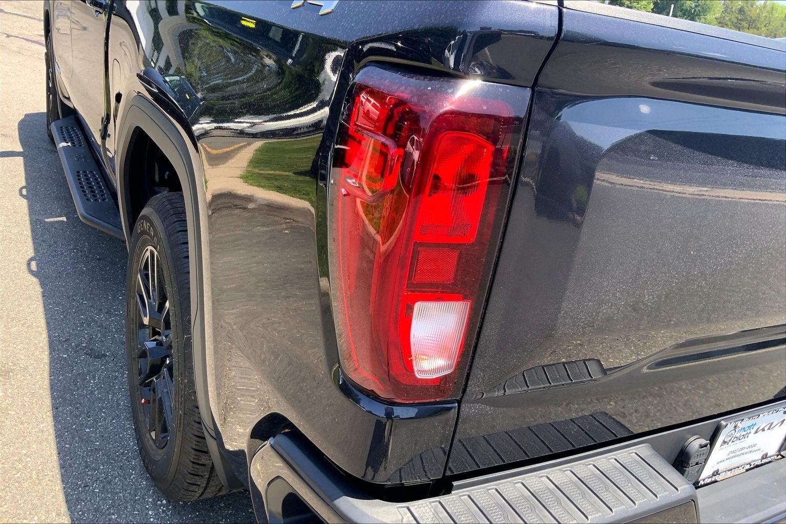 2024 GMC Sierra 1500 Elevation