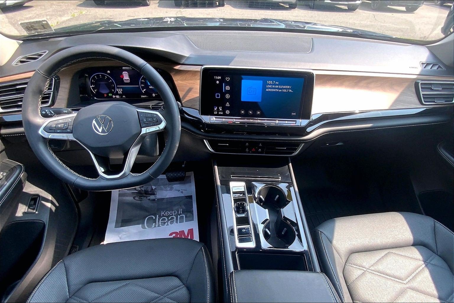 2024 Volkswagen Atlas 2.0T SE w/Technology