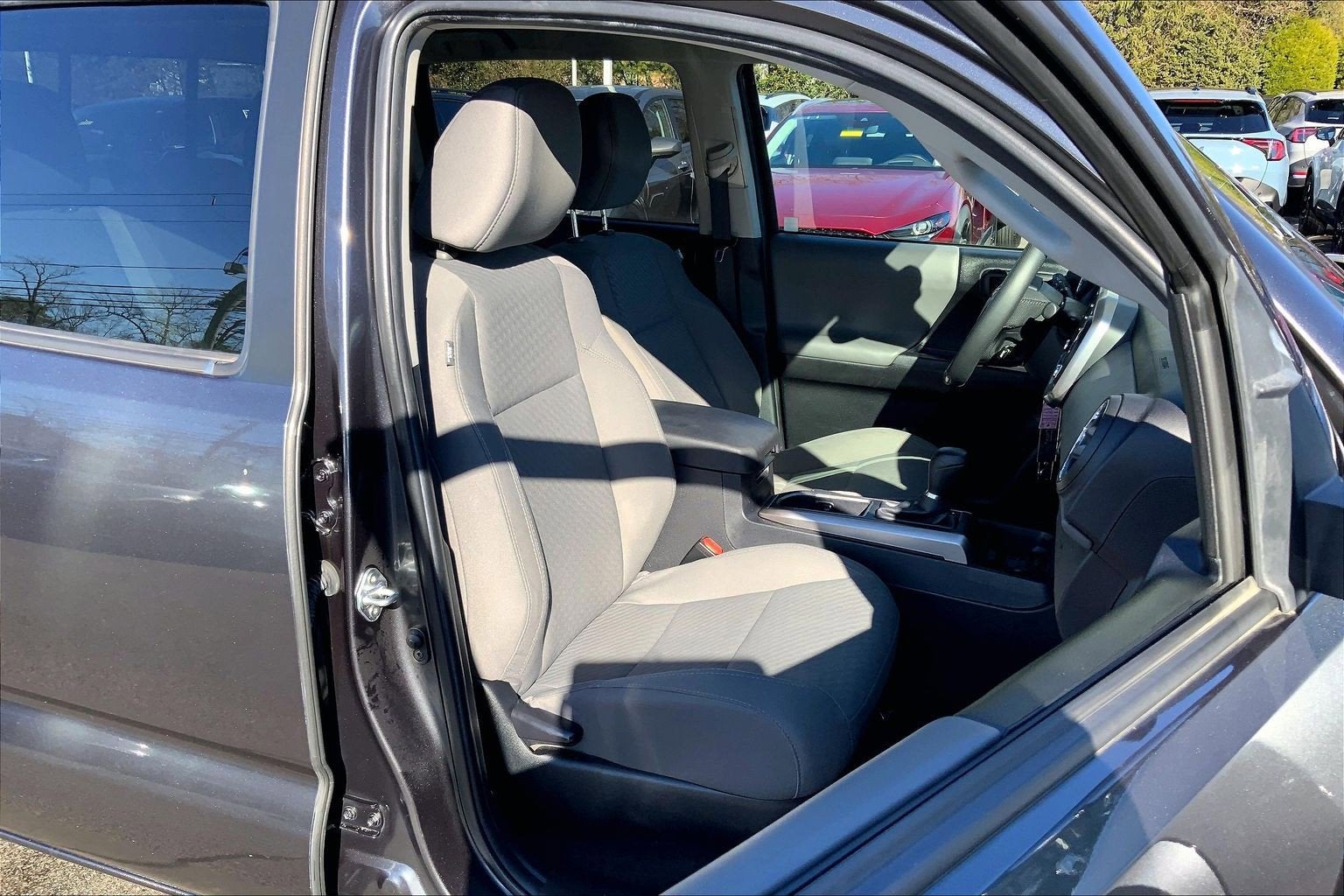 2022 Toyota Tacoma 2WD SR5