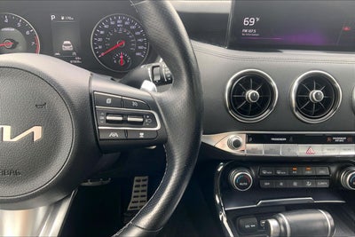 2022 Kia Stinger GT1
