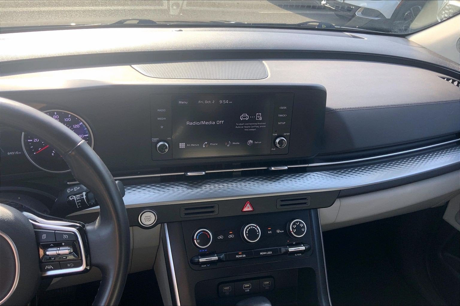 2024 Kia Carnival LX
