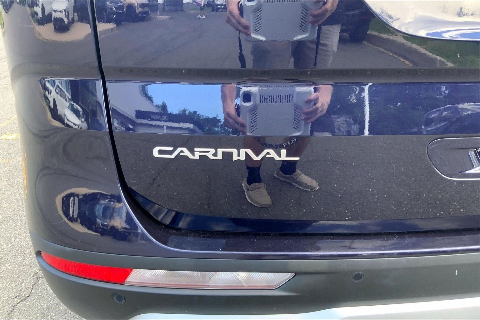 2024 Kia Carnival LX